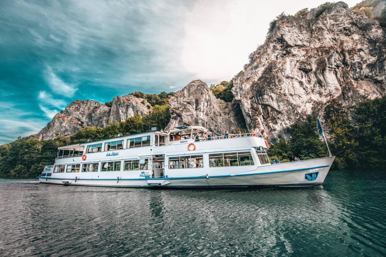 Gite De La Tour - Dinant Evasion Exterior foto